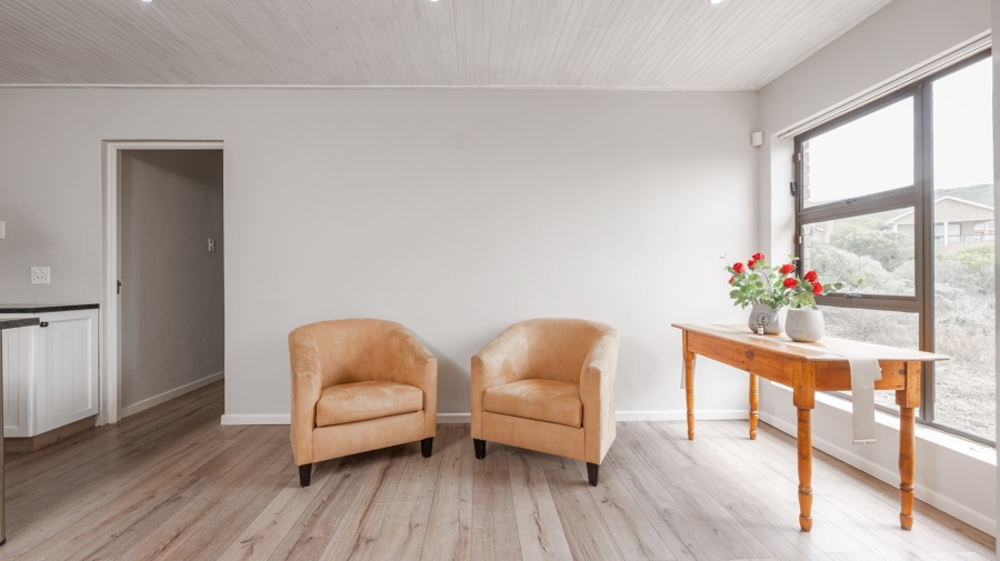 6 Bedroom Property for Sale in Agulhas Western Cape